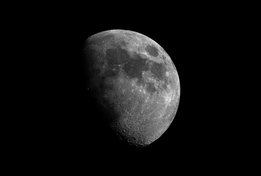 Mond (66%, zunehmend) am 01.03.2023 mit der Vaonis Stellina