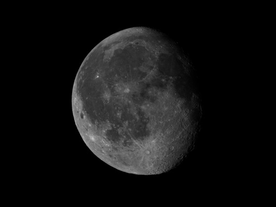 Mond (88%, abnehmend) am 11.03.2023 mit der Vaonis Stellina