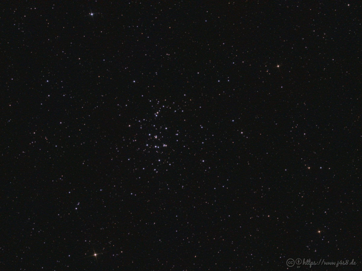 M44 eingerahmt von gamma, eta, phi und delta Cancri