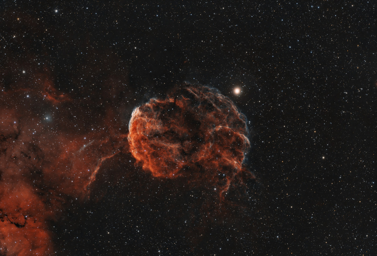 IC443 - Jellyfish Nebula in HOO