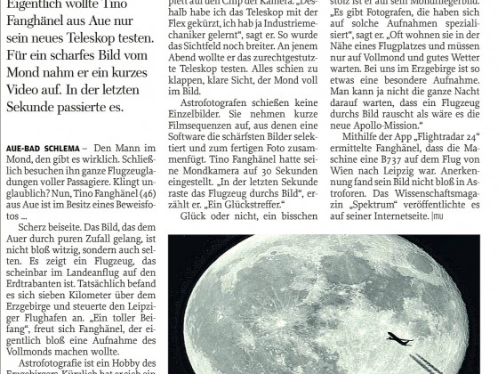 Zeitungsartikel vom Bild eine B737 fliegt zum Mond
