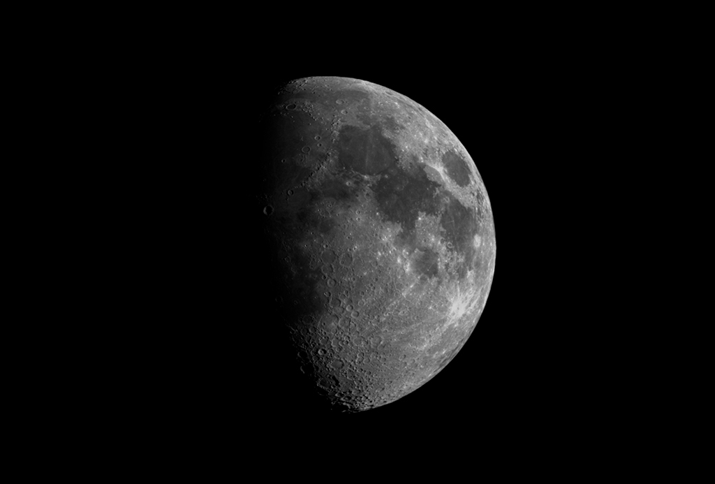 Mond (zunehmend, 60%) am 29.04.2023 mit der Vaonis Stellina