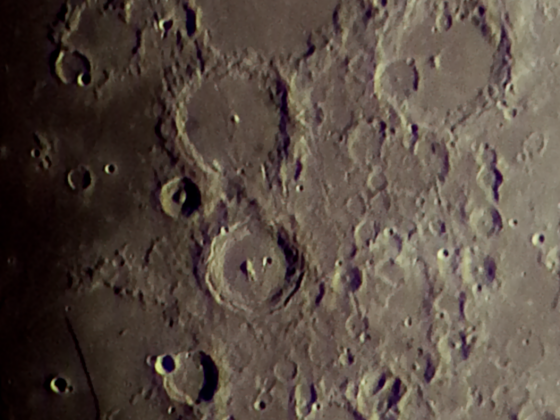 Kratergruppe Ptolemäus, Alphonsus, Arzachel und Rupes Recta