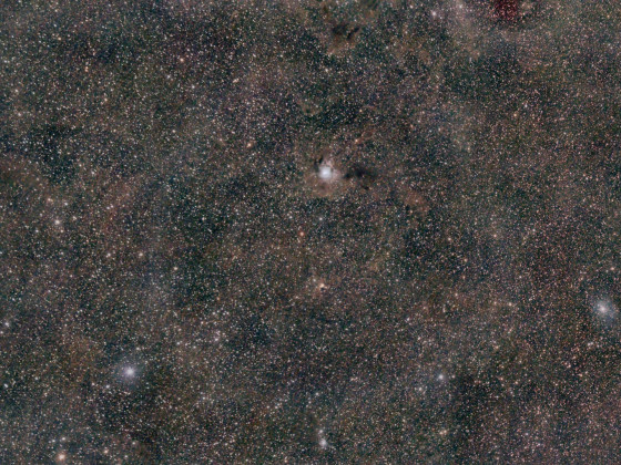 NGC 7023 Region im Cepheus vom 26.05.23; 314x32 sec; Norden = links! Canon 750da; Samyang 135mm; ohne Filter, bortle 6-7 im NO; Halbmond + Laternen ergaben Reflexionen,
