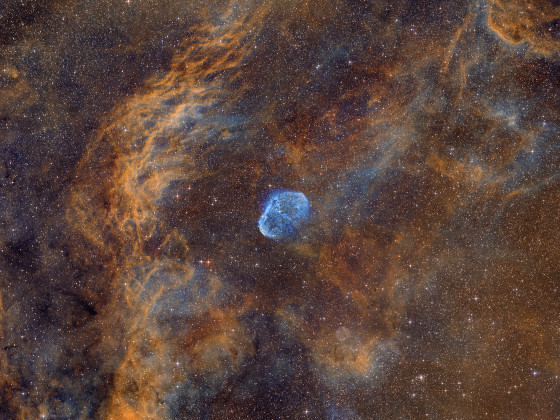 NGC6888 Hubble Palette