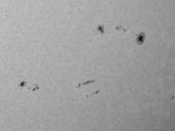 Sonne, am 9.7.2023 15:41UTC+1 NOAA13369, NOAA13368, NOAA13366, NOAA13358