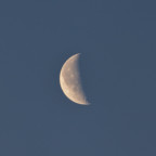 Mond bei Tageslicht  (44%, abnehmend) am 17.12.2022