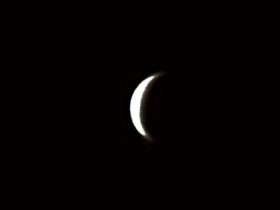 Sichelgestalt der Venus bei Mag -4,6 am Mittagshimmel v.12.2.-22