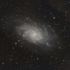 M33 3h bei f/3 mit dem 6" f/4 Newton und der Canon 77da am 02.03.10.22: kleine Sterne