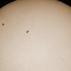 ISS vor der Sonnenscheibe