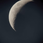 Der Mond in einer Smartphone Okularprojektion aus einem Video